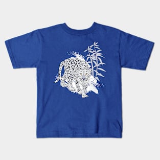 Walking leopard Kids T-Shirt